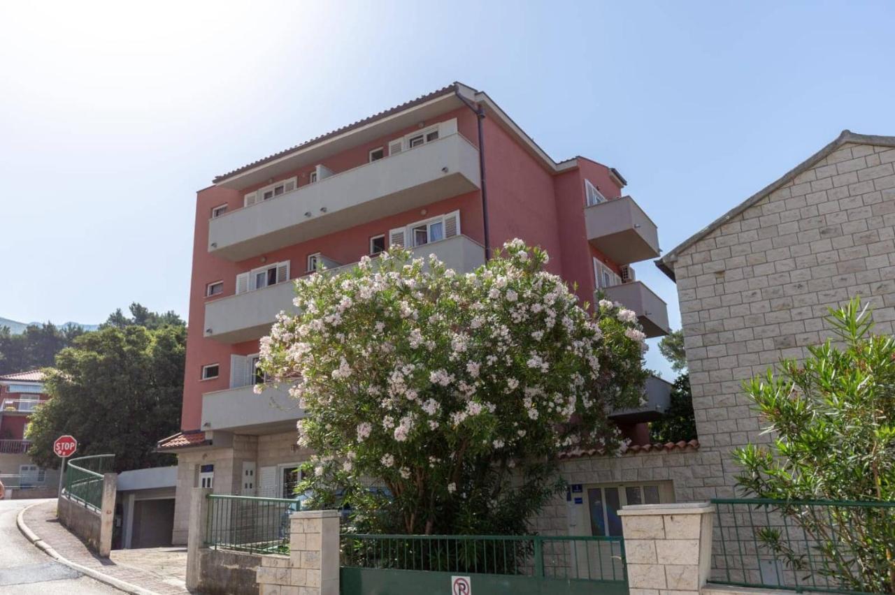 Apartments Elena Tučepi Kültér fotó