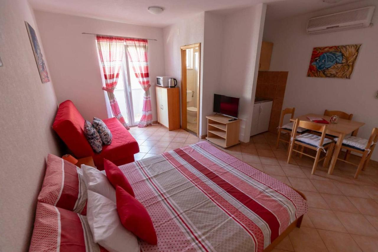 Apartments Elena Tučepi Kültér fotó