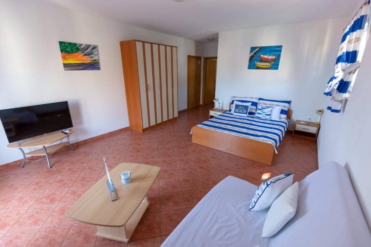 Apartments Elena Tučepi Kültér fotó