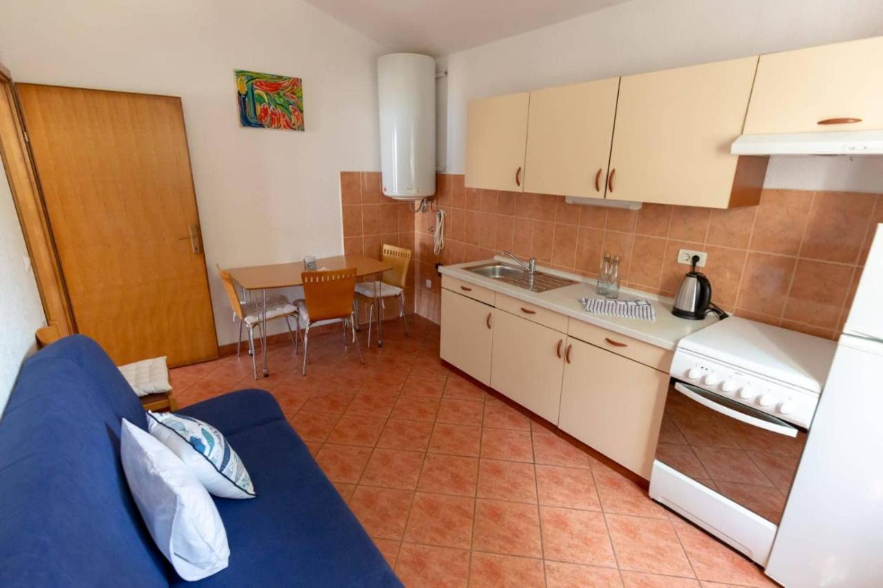 Apartments Elena Tučepi Kültér fotó